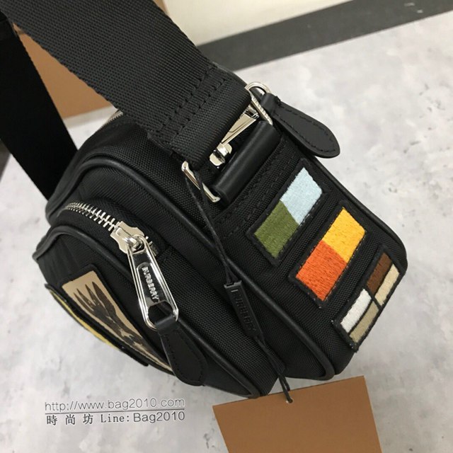 Burberry專櫃新款男包 巴寶莉小鹿徽標尼龍男士單肩斜挎包  db1205